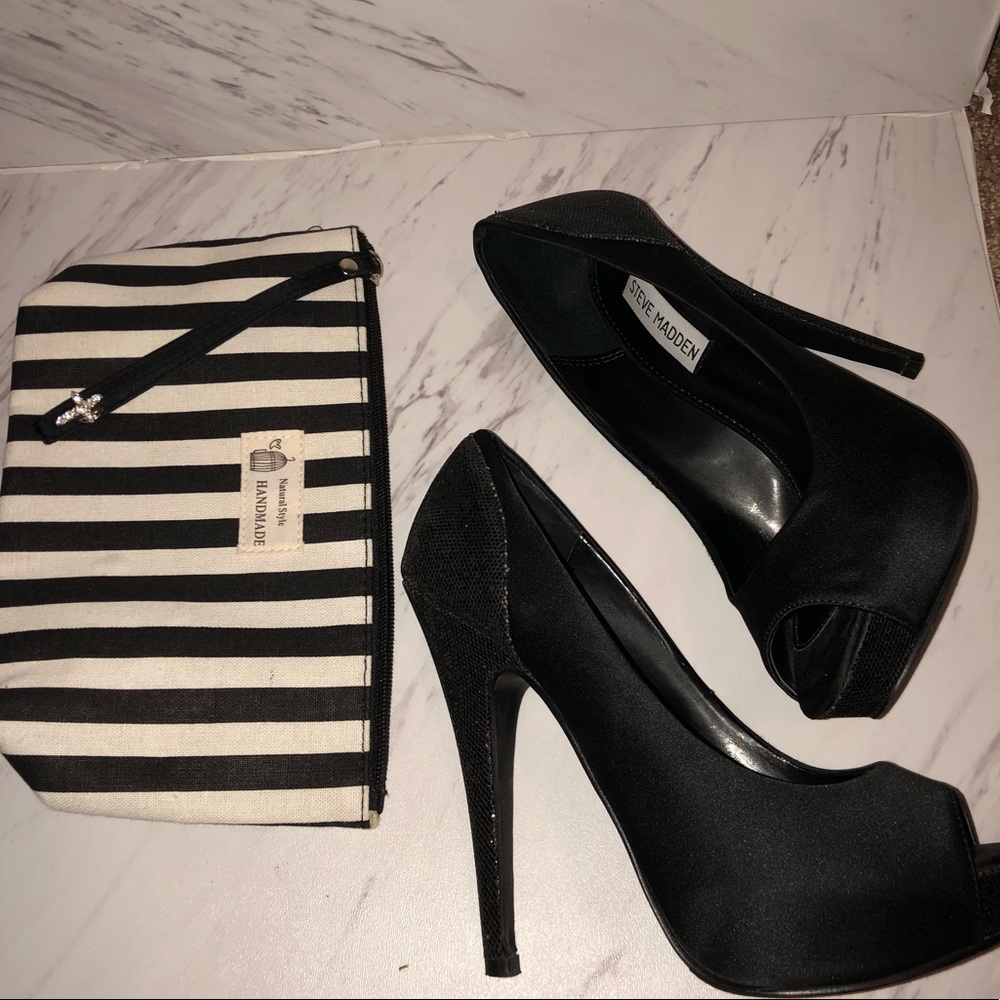Womans Steve MaddenSatin Platform Pump Heel